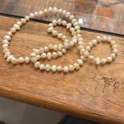 32 inches string of freshwater pearls
