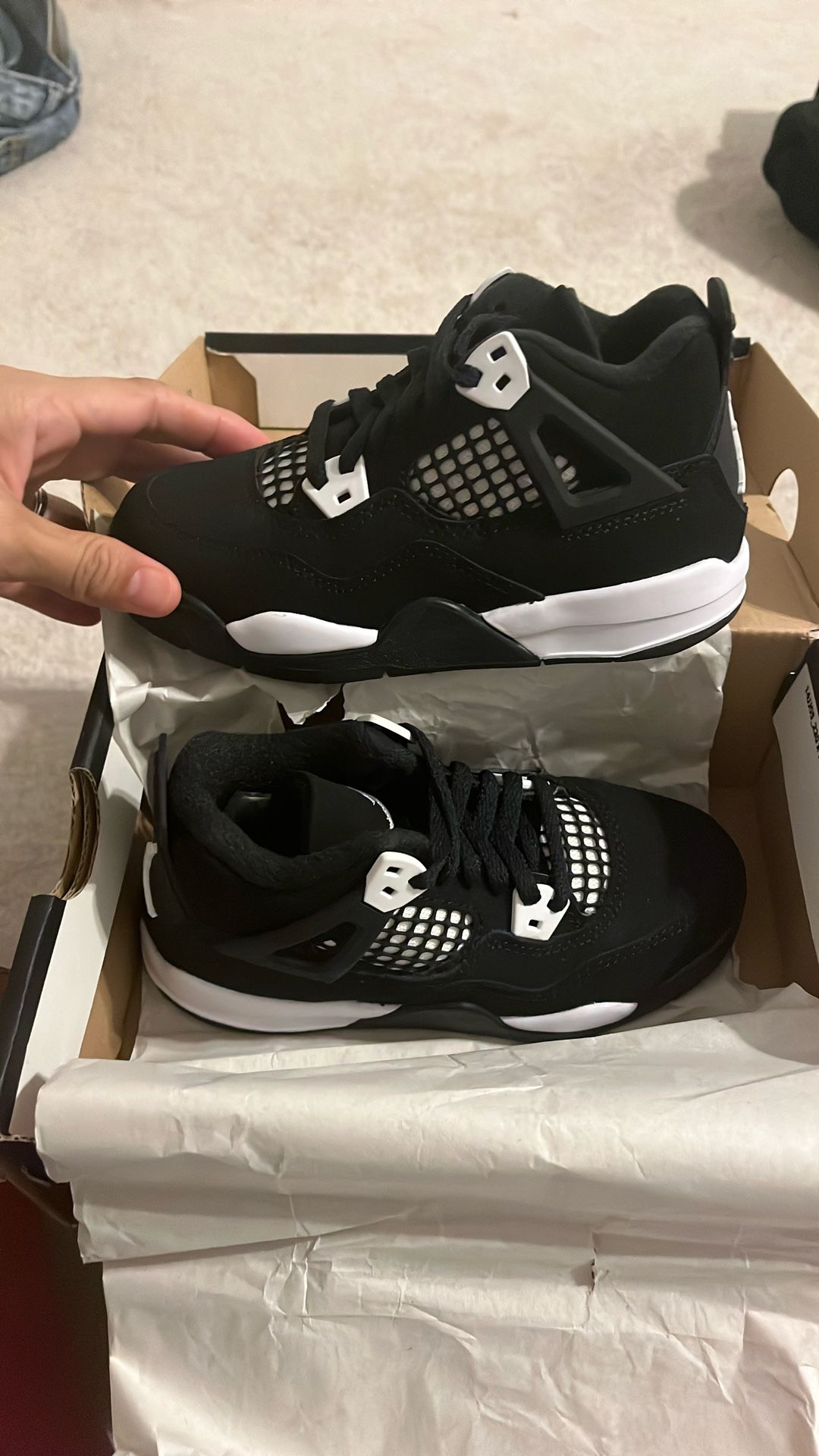 Jordan 4 Retro