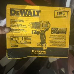 Dewalt 3/8 Hammer Drill /Driver 12 V Extreme