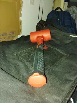 Milwaukee Dead Blow Hammer 30$