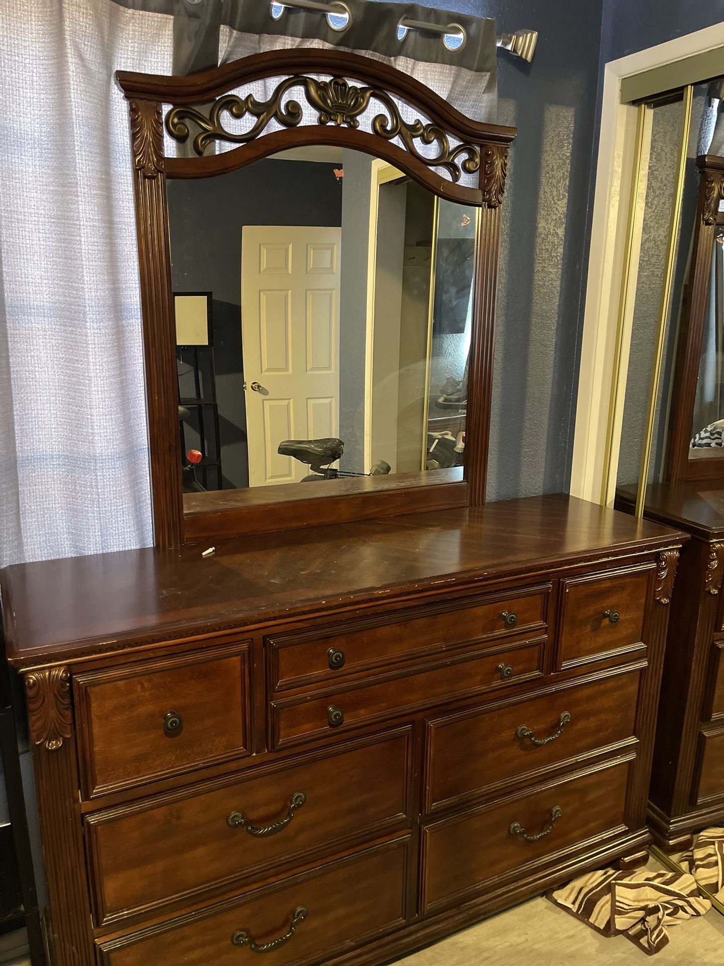 One Full Bedroom Set And One Bed With Full size mattress