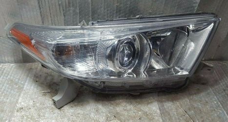11 12 13 2011 2012 2013 TOYOTA HIGHLANDER RIGHT PASSENGER HEADLIGHT HEAD LIGHT LAMP OEM