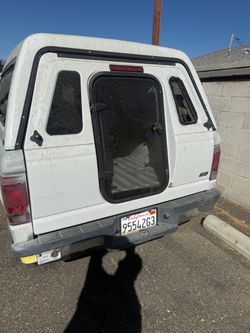 Camper shell