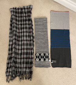 H&M/Children’s Place Scarf Bundle Size 4-6Y
