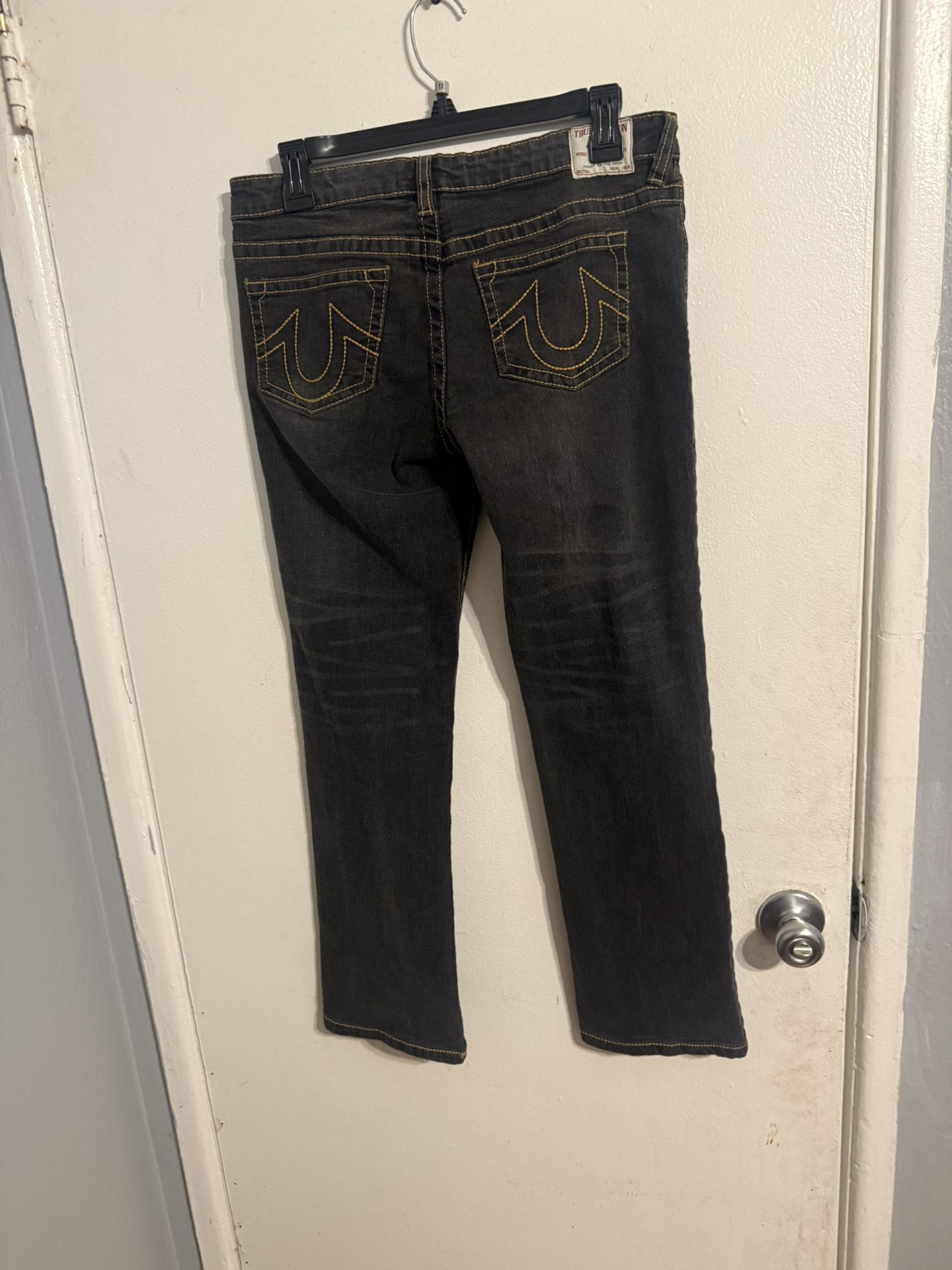   Jeans-Levi’s True Religion And Old Navy