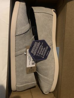 Men’s Toms 8.5