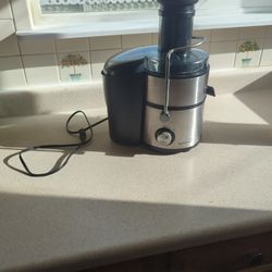 Brentwood Juicer