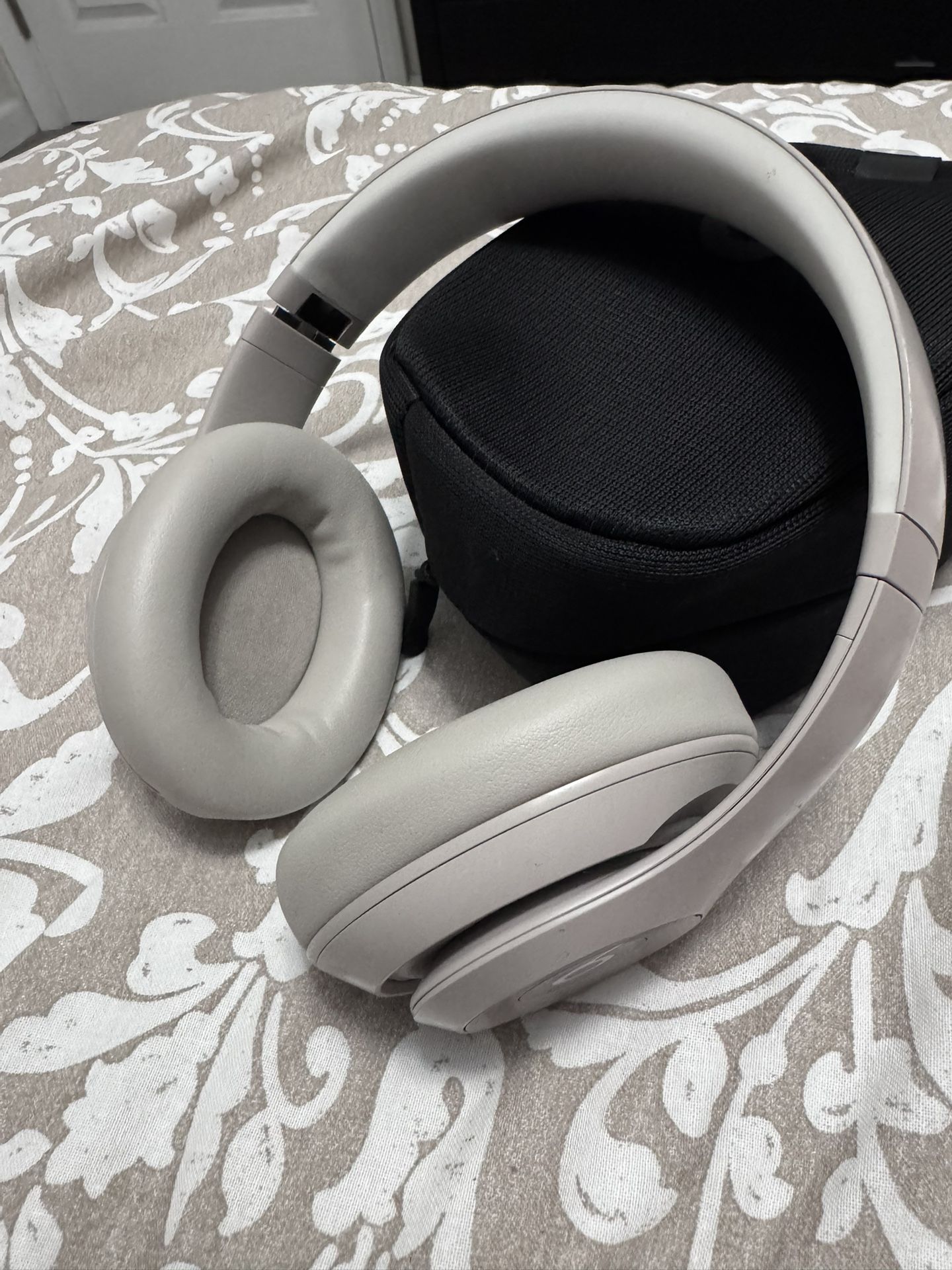 Beats Studio Pros