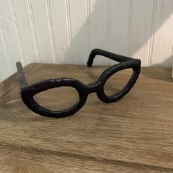 Cat eye glasses sculpture, $5