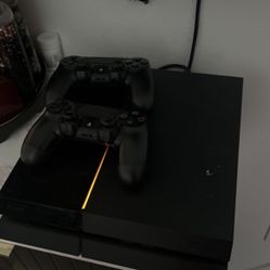 PS4 FOR SALEE!!