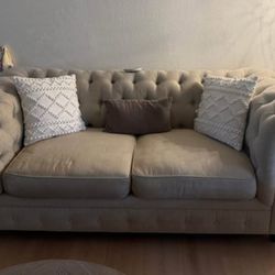Sofa / Couch
