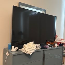 65” 4k Tv Works Perfect 