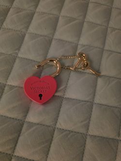 Victoria's Secret Heart Lock