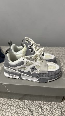 !!brand new lv sk8s sz 41 grey and white color way 