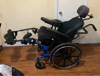 Reclining Wheelchair – Excellent Condition