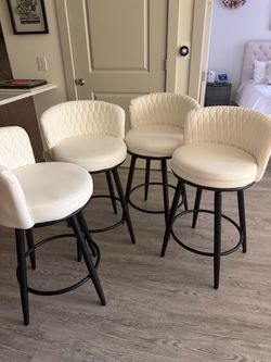 Set of 4 Cream Leather Bar Stools