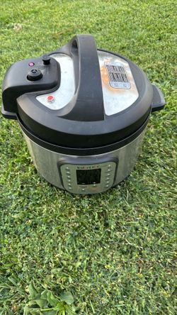 Instant Pot Duo electric pressure cooker