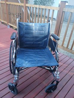 Invacare Tracer IV Heavy-Duty Folding Wheelchair (350 lb Capacity)