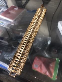 Dubai Styled Gold Bracelet