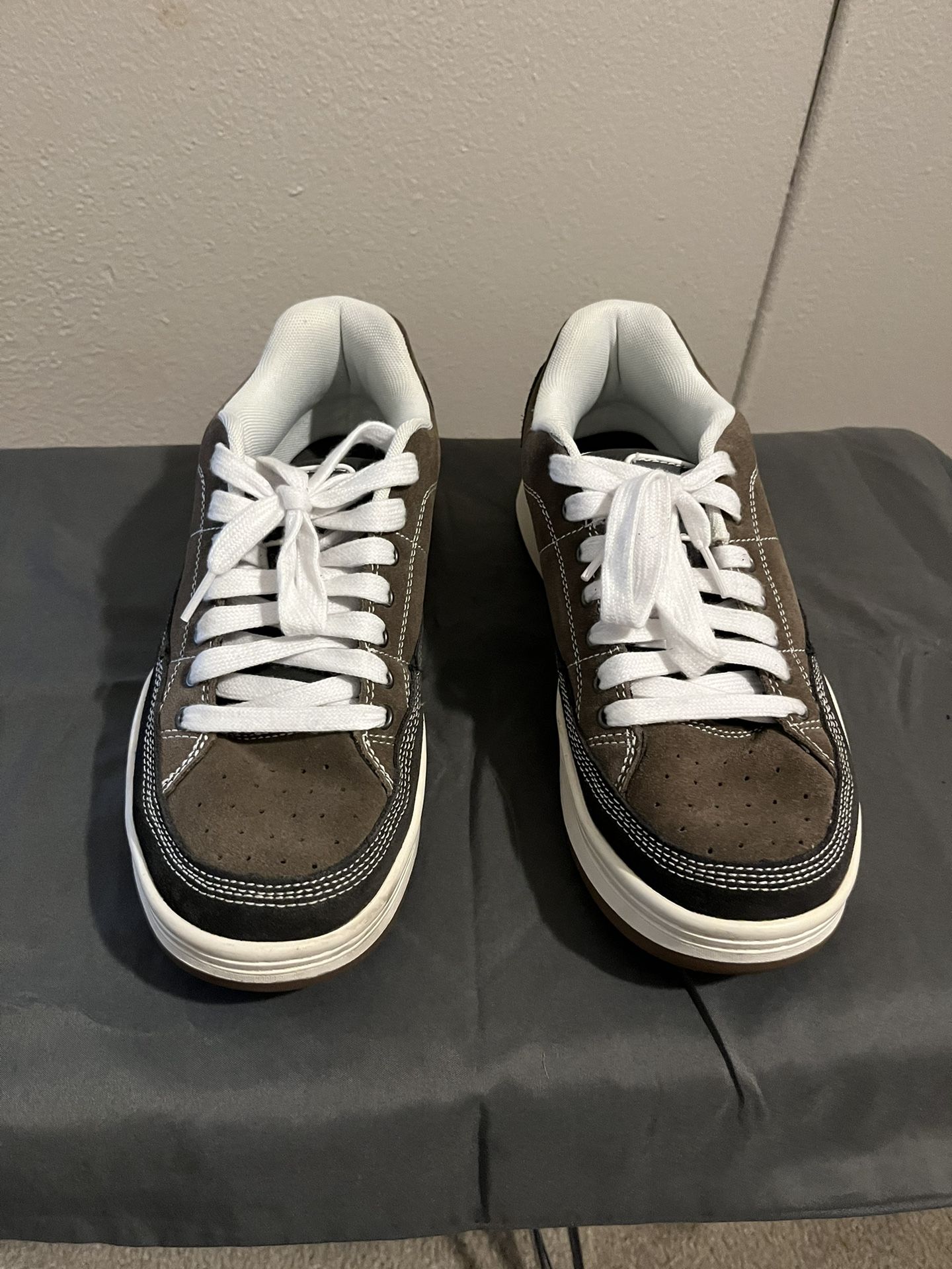 Sketchers Mens Size 10 for Sale in Newcastle CA OfferUp