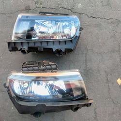 2014-2015 Chevy Camaro Headlights (Halogen Bulbs) With Light Bulb And Accessories OEM.