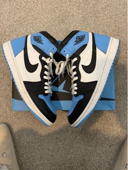 Jordan 1 UNC toe size 9.5