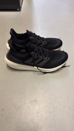 Men’s Adidas Ultraboost Light Boost (Size 12)