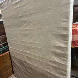 QUEEN BOXSPRING/ BASTIDOR TAMAÑO QUEEN
