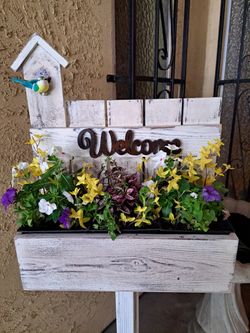 Birdhouse Planter