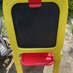 Crayloa Whiteboard/Chalkboard