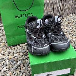 Black Bottega Vaneta EU43