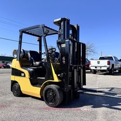 CAT Warehouse Forklift - Straight and Clean Ready to Work