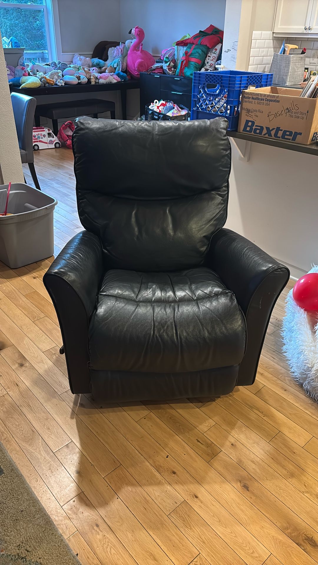 Black LazyBoy Recliner in great condition!