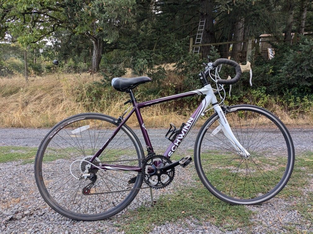 Schwinn Women's Varsity 1300 Road Bike
