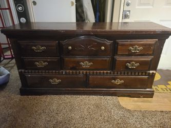 8 Drawer Dresser