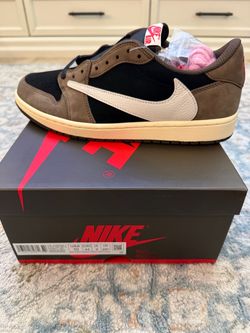 Jordan 1 ( Travis Scott )  Mochas size 11 US Men’s
