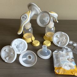 Medela Harmony Manual Breast Pump – Great Condition + Extra Brand‑New Flanges 