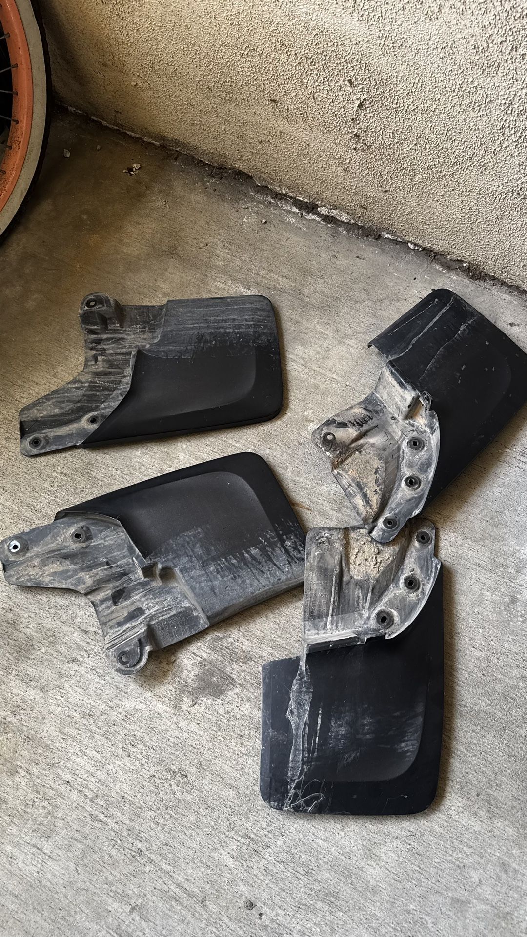 Tacoma Oem Mud Flaps W/ Hardware