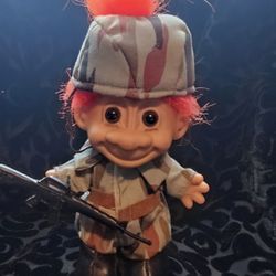 $15.00 - Vtg Troll USA Army Doll, Orange Hair/Military Camouflage Outfit/Rifle And More!  Like New!