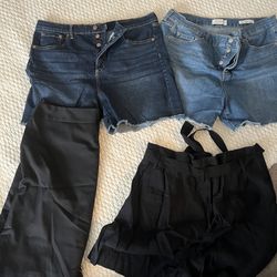 Shorts Size 16. 2 Jeans And One Black Fabric. Pencil Skirt Free. 4 Items.