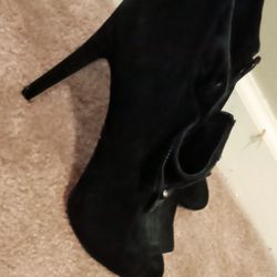 Women's Open Toe Boots/Shoe Size 6/Half 