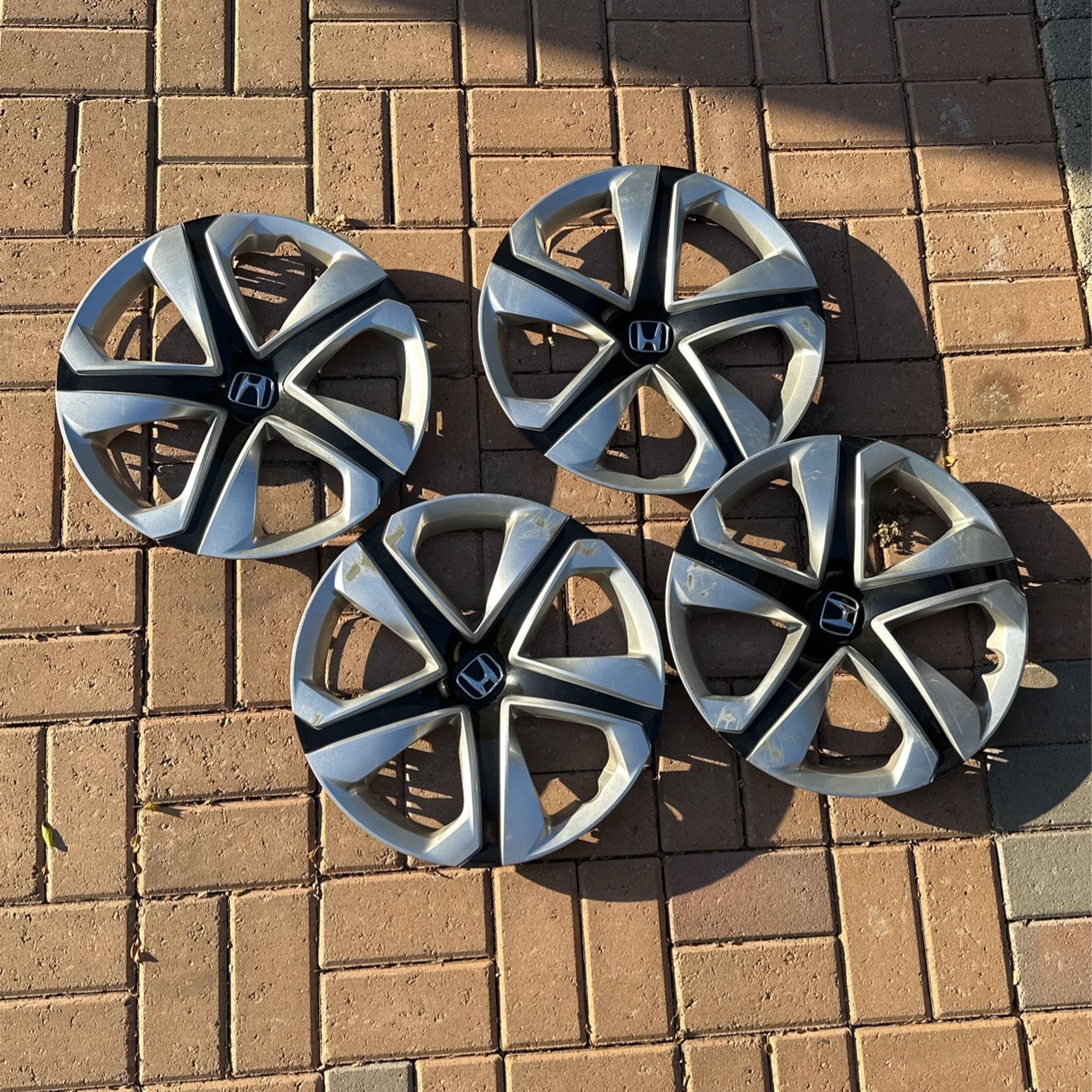 Hubcaps / Wheel Covers Honda 16”