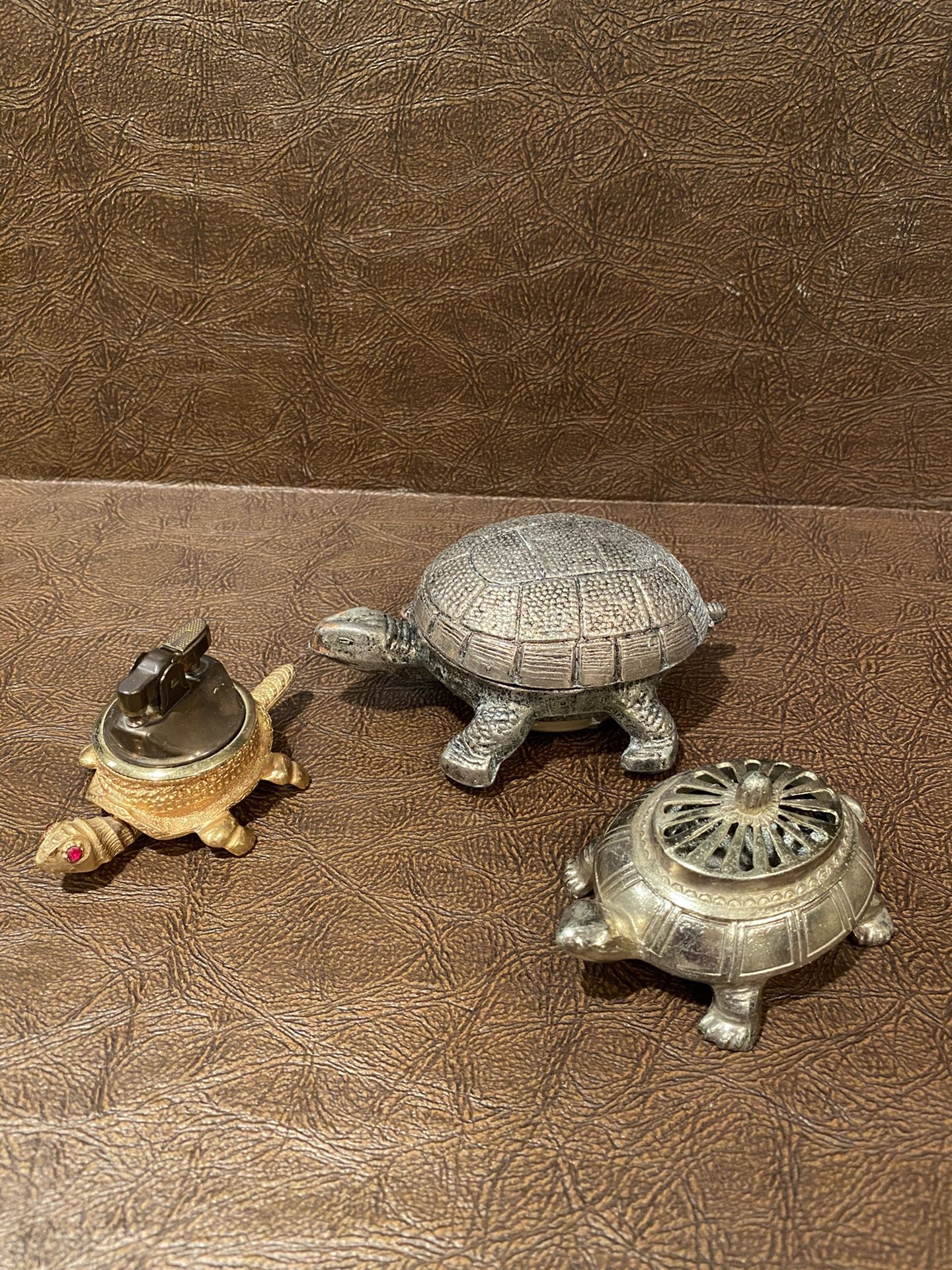 3 Vintage Turtles- Bobble Head Butane Turtle Lighter, Turtle Clock and Incense Trinket Turtle π’