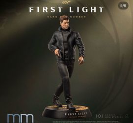 007 First Light James Bond Statue 1/6 Life Size