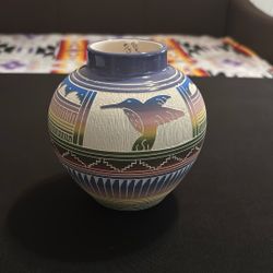 Native American Navajo, white clay pot with hummingbird