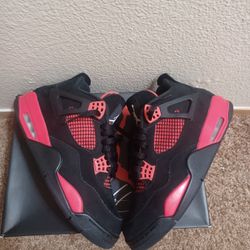 Jordans 4 Red Thunders Size 10 Read Description 