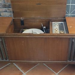 Vintage Zenith Record Console 