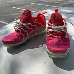 Nike Air VaporMax Plus – Platinum Tint/Pink Blast/Flash Crimson (Women’s) | Used, Good Condition