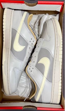 New Nike Dunk Low US M 9