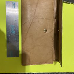 Buxton Womens Leather Wallet